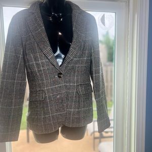 Dina Be Women’s Plaid Blazer Suit Jacket. Size 2